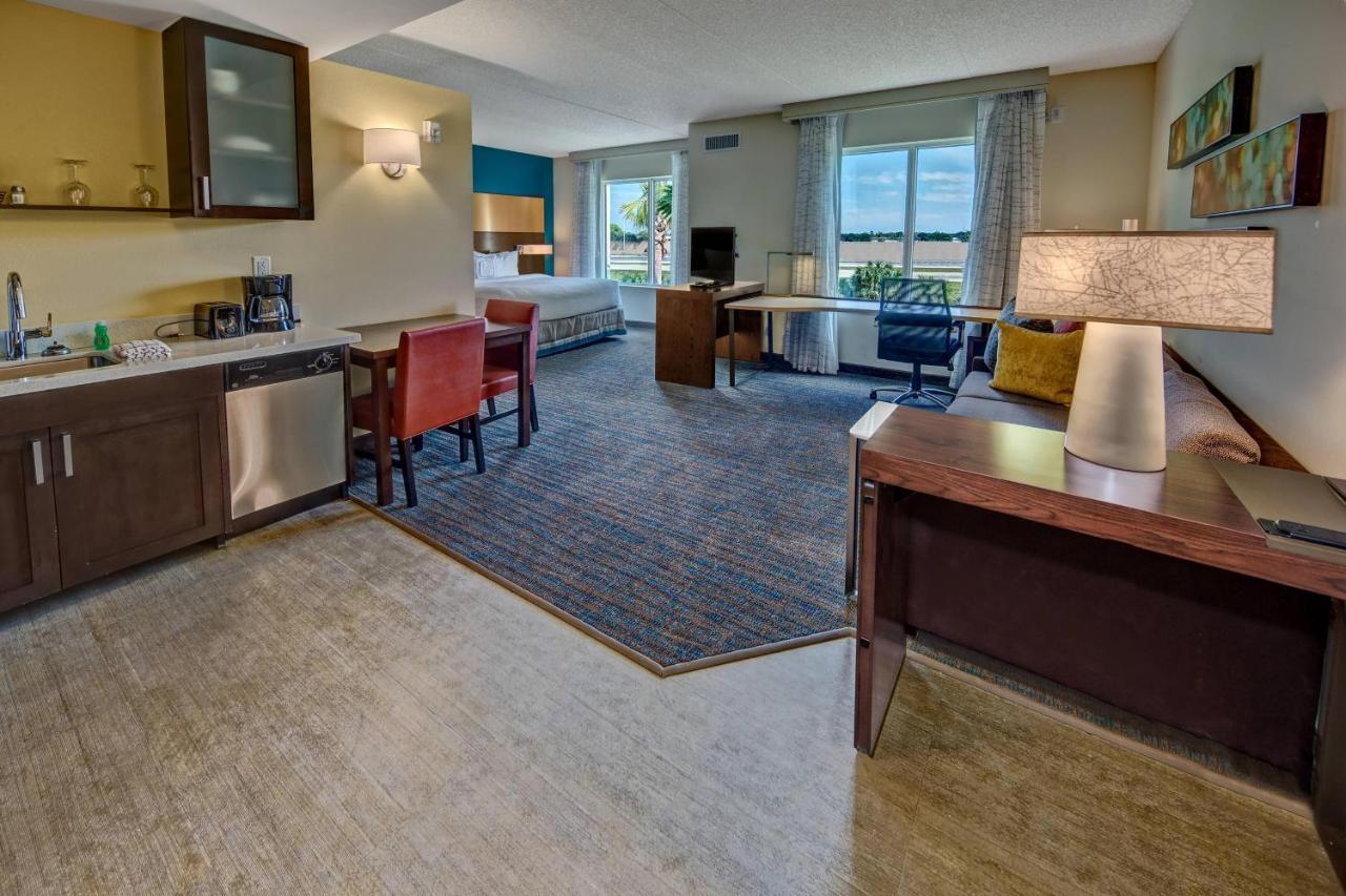 Residence Inn Fort Lauderdale Pompano Beach Central Exteriör bild